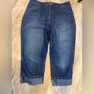 Bandolino size 6 cropped/cuffed blue jeans